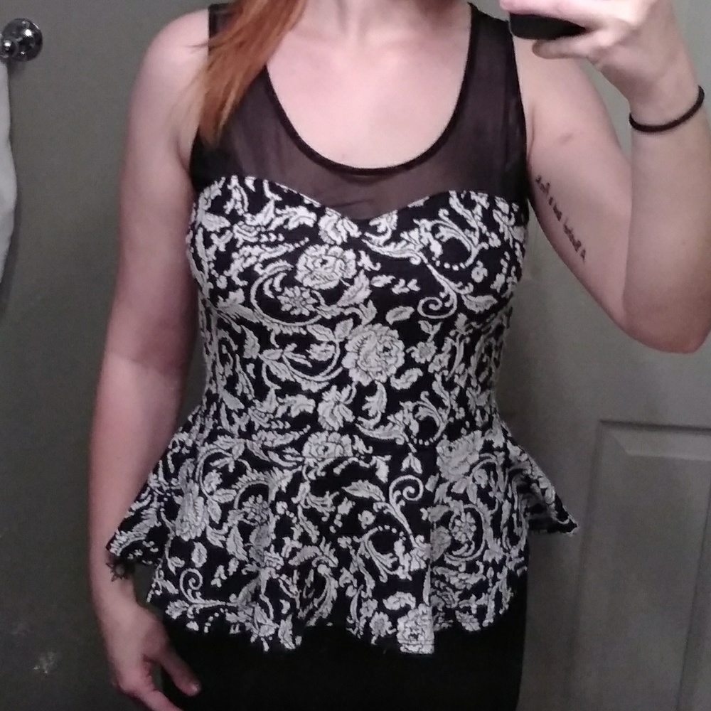Fancy Top - Picture 2 of 3